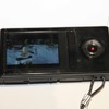ソニーが4月に発売するMHS-FS3。裸眼で3D映像が確認できるモニターを搭載するが、視野角はかなり狭い様子だった