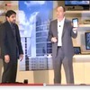「GALAXY Tab」のWi-Fi版が第1四半期にリリース。左がOmar Khan氏 「GALAXY Tab」のWi-Fi版が第1四半期にリリース。左がOmar Khan氏