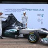 W02