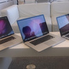 内側で大きく飛躍した新型MacBook Proの全貌 新型MacBook Pro（左から17型、15型、13型）