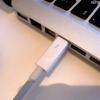 「Thunderbolt」ケーブル装着イメージ 「Thunderbolt」ケーブル装着イメージ