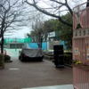 出番を待つARTA HSVとタイヤ