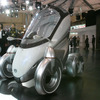 【東京ショー2003速報】トヨタの「モビルスーツ」がブースを走る!?