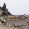 東日本大震災 津波は高台まで押し寄せ、室内には大きな魚が