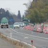 東日本大震災 高台の道路を津波が通過していった