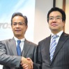 日本MS 樋口泰行社長（右）、トヨタ自動車 友山茂樹常務役員