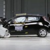 日産リーフ、米国での衝突安全テスト
