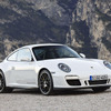 次期ポルシェ911にはブレーキエネルギーをパワーに変換するKERSシステムが搭載される可能性があるという。写真は現行911
