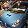 【大阪モーターショー】私の名前は『R2』…スバルの新軽自動車