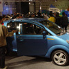 【大阪モーターショー】私の名前は『R2』…スバルの新軽自動車