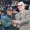 佐藤琢磨（向かって左、インディ500）