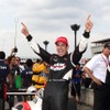 オーバルで開催されたインディジャパン2010。優勝したエリオ・カストロネベス。