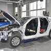 デュポンの次世代水性塗料、クロマックスプロを使用する岩手スバル自動車