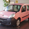 ルノー・ジャポンは1日、カングーに4色の限定車を設定し発売した。目玉は、本国にもないピンク色（ローズ）だ。