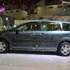 Mazda8（日本名：MPV。ジャカルタモーターショー11）