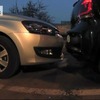 前後の車両との隙間はわずか26cm（動画キャプチャー）