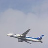 検証飛行で来日した、ANA塗装の、ボーイング社有787ドリームライナー（7月上旬）