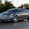 ラグジュアリーEVクーペのキャデラック『ELR』…エンジンを搭載し、バッテリーを充電することで航続距離延長させる