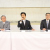 よしもとクリエイティブ・エージェンシー水谷暢宏社長と社外取締役の弁護士も同席しての会見（新宿区・同社東京本部）
