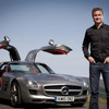 メルセデス・ベンツ SLS AMG とデイビッド・クルサード氏