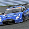 2位は、日産『GT-R』の松田次生/J.P・デ・オリベイラ組（カルソニック IMPUL GT-R）