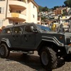 アーメット・アーマードビークル・グルカLAPV。リオの町中にて