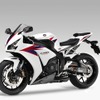 ホンダCBR1000RRファイアーブレード新型