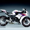 ホンダCBR1000RRファイアーブレード新型