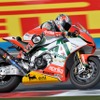 RSV4。2010年スーパーバイク世界選手権（マニクール）、ライダーはビアッジ。