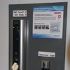 家庭用設置を視野に入れたEV車用充電端末。単相200Vでの利用ができ、価格は単体で15万円