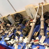 東京国際航空宇宙展2011の航空機部品マーケットではYS-11の部品をはじめ“空のお宝”が注目を集めていた
