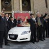 東京モーターショーで日本カーオブザイヤーが発表される（写真：2010-2011 日本カーオブザイヤーの受賞車はCR-Z）