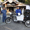 トイレの神様「明徳寺」を訪れたトイレバイクネオ。ライダーは吉本クリエィティブエージェンシーのキャプテン★ザコ（1日・静岡県伊豆市）