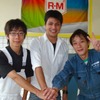 決勝大会に進んだ新和自動車 菅原健二選手（中央）、山陰車輌整備 森田朋之選手（左）、タマダ自動車 山村伸介選手