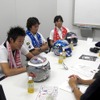 向かって左から塚越選手、谷口選手、柳田選手
