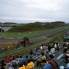 もてぎロードコースの90度コーナーは、やはり最高の観戦ポイントのひとつだ（写真のレースはSUPER GT）。
