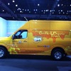 日産 NV2500 ハイルーフをベースにした移動販売車、「ザ・グリルド・チーズ・トラック」仕様（ロサンゼルスモーターショー11）