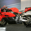 【東京モーターサイクルショー04】ホンダ最高峰スポーツ『CBR1000R』