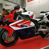 【東京モーターサイクルショー04】ホンダ最高峰スポーツ『CBR1000R』
