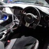 スバル『BRZ』の運転席。これはATモデル。