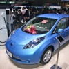2011-2012年日本カーオブザイヤーは電気自動車の 日産リーフ。