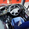 トランスミッションはZF製の6速MT。運転手からの評判も悪くないという。