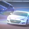 テストコースを走行する2台のスバルBRZ（動画キャプチャー）