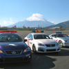 富士山をバックに、2012年の走り初め（写真：富士スピードウェイのオフィシャルカー）