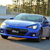 スバル初の小型FRスポーツカー「BRZ」は、低重心を活かした高いコーナリング性能が特徴だ。