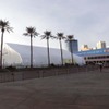 LVCCの正面駐車場で開催される屋外イベントはこのテントを中心に開催される