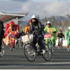 ママチャリによる7時間耐久レースに1320チームが参加した（8日：富士スピードウェイ）