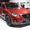 ローダウン＆ホイールブラック塗装のCX-5 マツダが提案