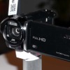 Wi-Fi対応したJVCの最上位モデル・GZ-GX1。日本では下位モデルのみがWi-Fi対応になる（CES 12）