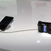 SNSなどへのアップロードを主としたサムスンのWi-Fi対応システム。右側のカメラはWB150F（CES 12）